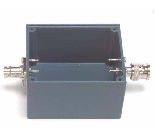 Fluke Pomona 3603 Shielded Box, Size D ( 3.0" X 2.63" X 1.65") With BNC (M & F) Blue Enamel, With Cover (item no. 1929849)