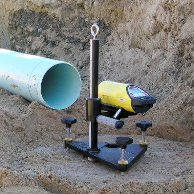 Leica Piper Trivet Assy with Mounting Bracket for Pipe Laser Level